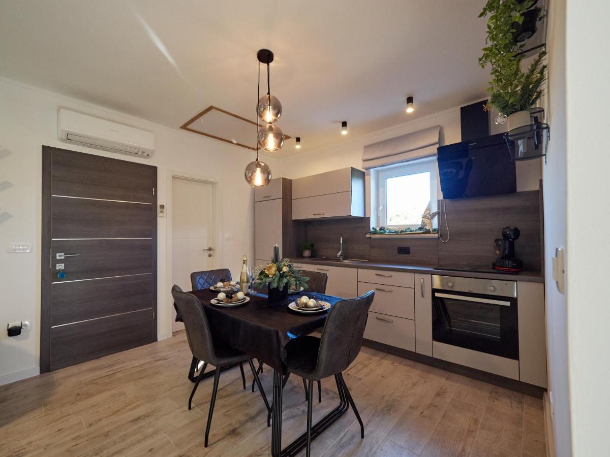 New Apartment Vivano V I D With Amazing View Zambratija  Extérieur photo
