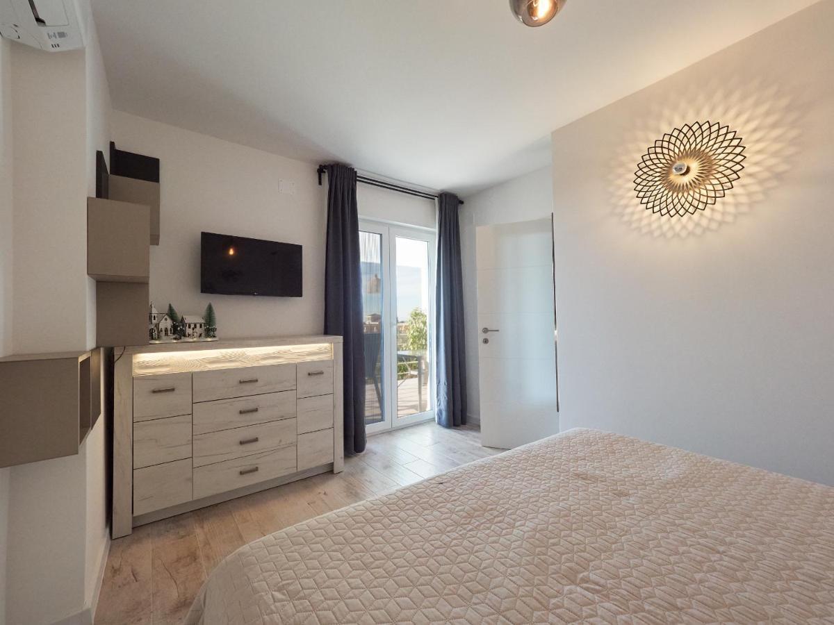New Apartment Vivano V I D With Amazing View Zambratija  Extérieur photo